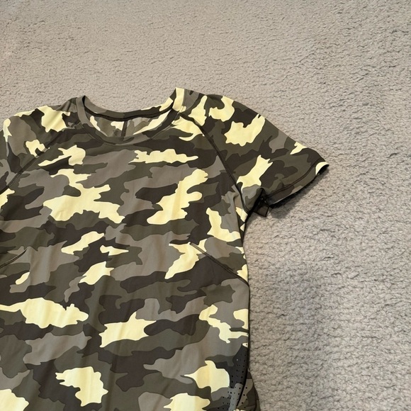 Lululemon UVP Run Short Sleeve Size S/4?Heritage 365 Camo Crispin Green Multi - Picture 3 of 11